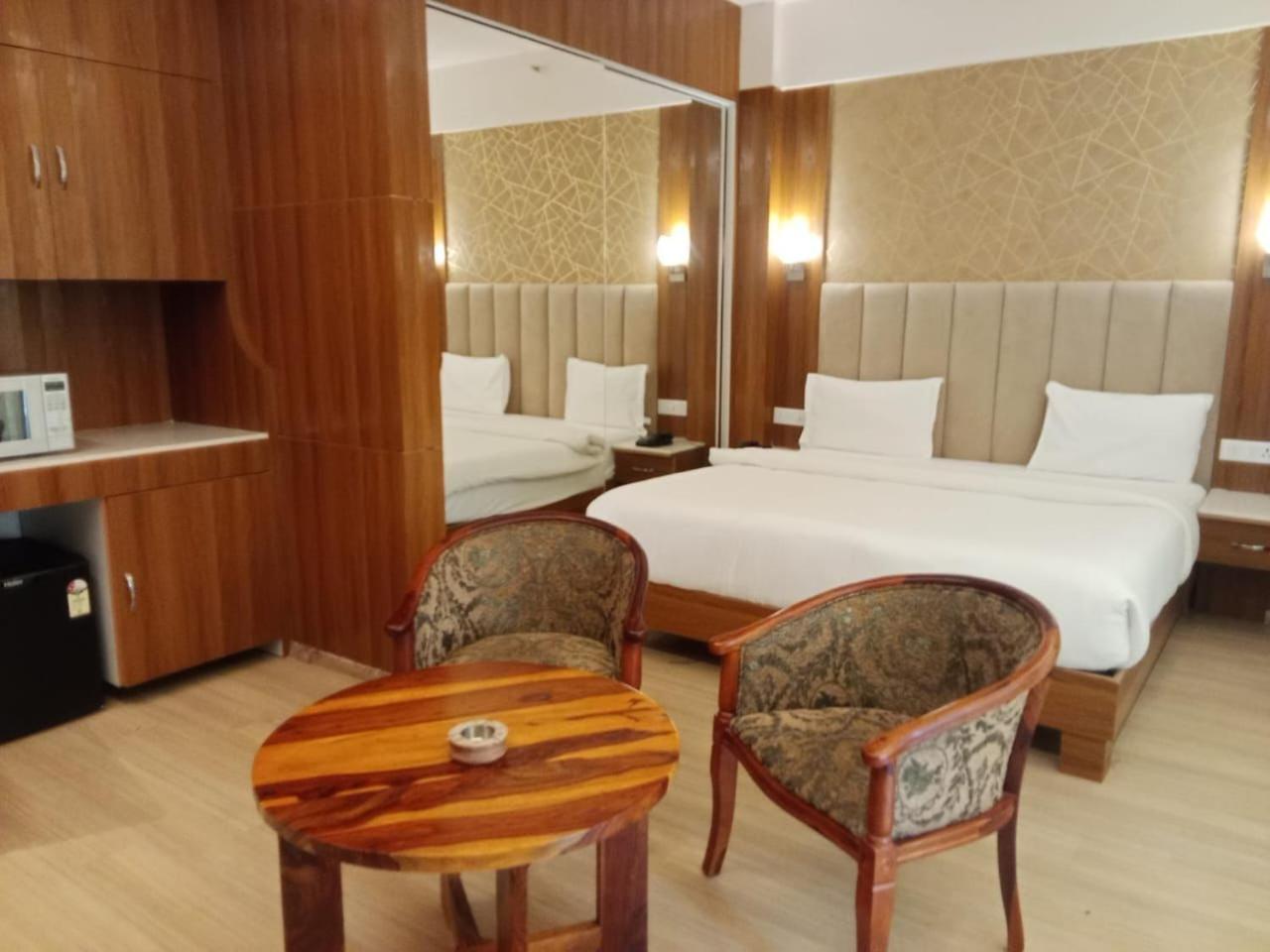 The Grace Residency - Gomtinagar, Lucknow Aparthotel Εξωτερικό φωτογραφία