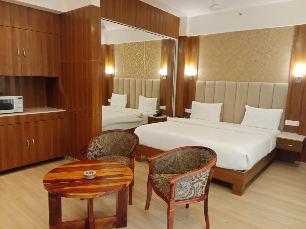 The Grace Residency - Gomtinagar, Lucknow Aparthotel Εξωτερικό φωτογραφία